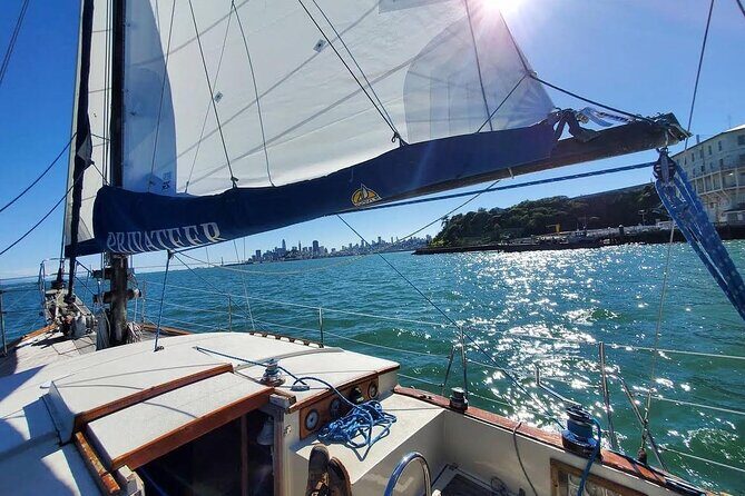 1.5-Hour San Francisco Bay Sailing Tour - Meet the Crew: Captain Talk, First Mate Service, and the Not-Quite-Guided Format