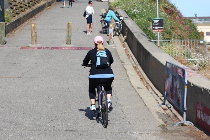 24-Hour Bike Rental in San Francisco - Golden Gate Bridge crossing to Vista Point: the big moment