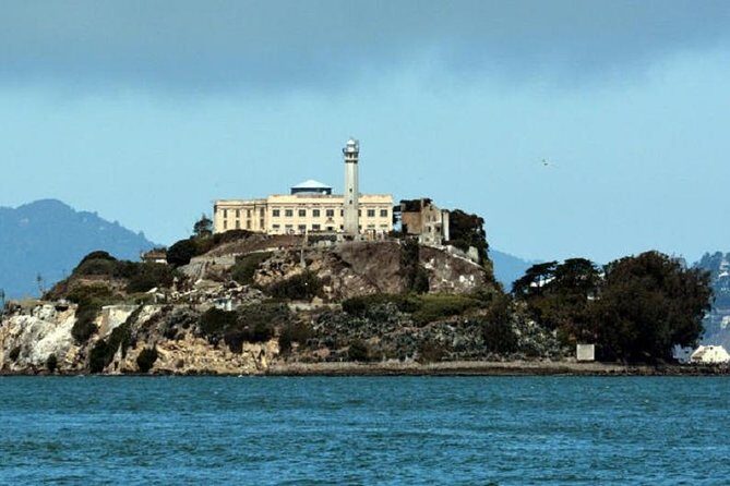Alcatraz Early Morning Access Tour with Lunch Credit - Cellhouse audio tour: the experience is the stories, not the selfie spots