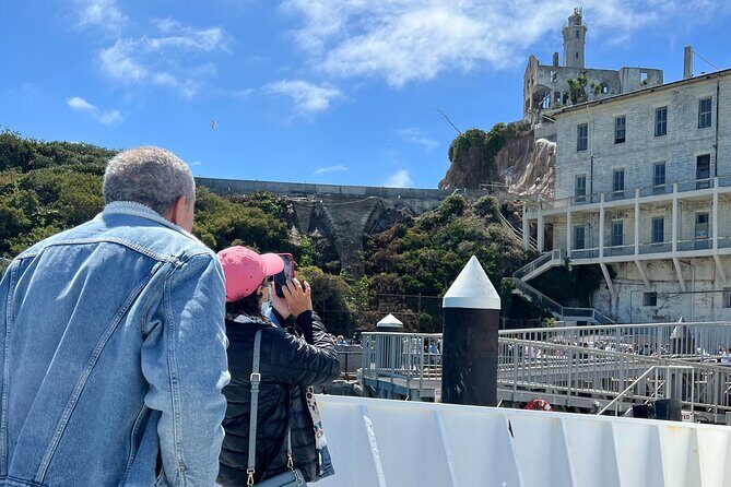 Alcatraz Inside Access Ferry and Audio Tour with Night Option - Cellhouse audio: how to get the most from the headset