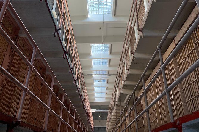 Alcatraz with Muir Woods and Sausalito Tour - Sausalito Boardwalk: One Hour for Lunch, Art, and Water Views