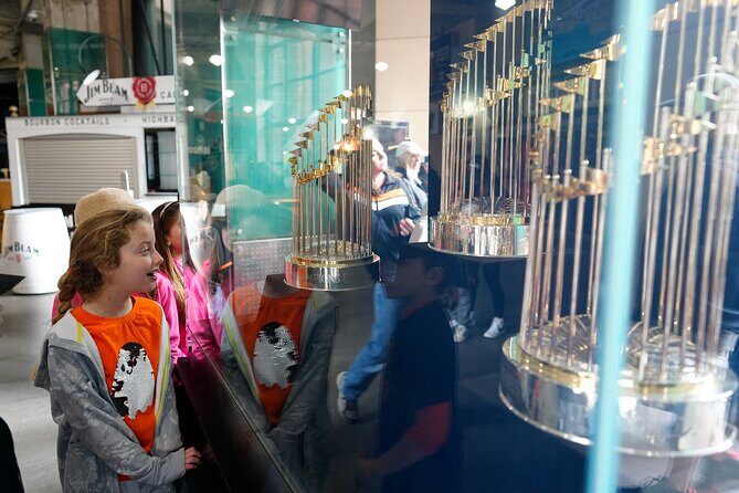 Behind-the-Scenes Ballpark Tour of Oracle Park - Dugout Time and the Bay View: Where Game Day Tension Lives