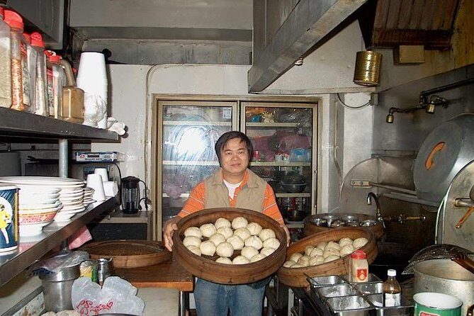 Chinatown & North BeachLittle Italy: 7 Tastings & History - Guide Style: The Difference Between a Walk and an Experience