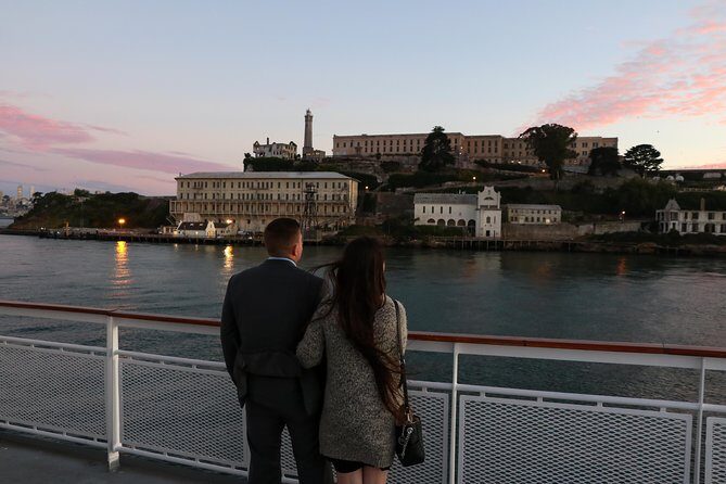 City Cruises San Francisco: Signature Dinner Cruise - The DJ and the Deck: How to Time Your Views
