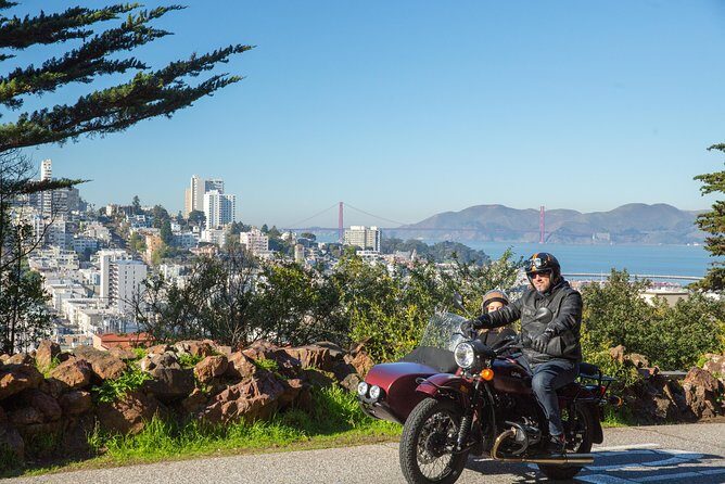 Classic Sidecar Tour of San Francisco - Alamo Square and the Painted Ladies: a classic view, timed right