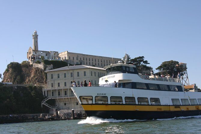 Escape from the Rock! Cruise around Alcatraz - What you’ll see on the water: from the Golden Gate underpass to Alcatraz angles