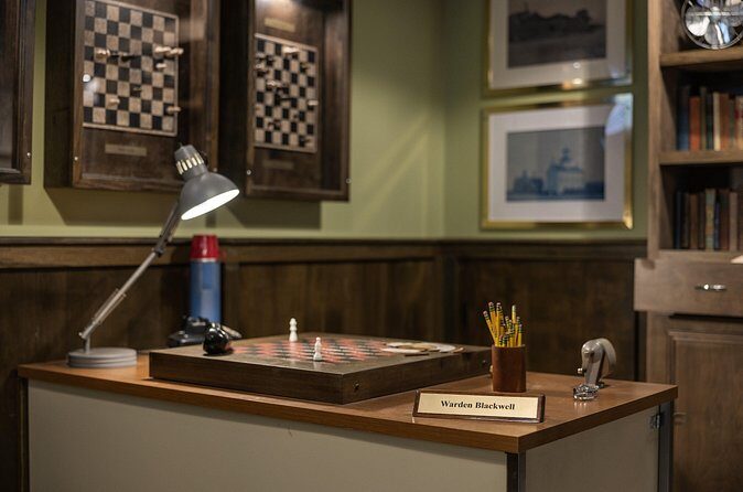 Prison Break Alcatraz Escape Room in Fisherman's Wharf - Who Should Book: Ages, Team Style, and Group Size