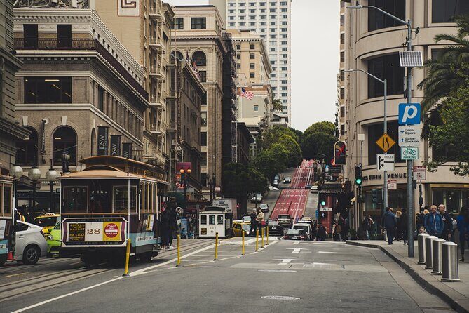 Private City Tour of San Francisco - Golden Gate Bridge: 15 minutes for viewpoint photos