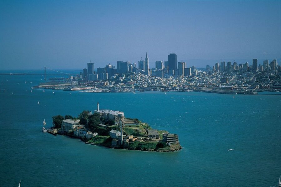 San Francisco: 2 Day Hop-On Hop-Off 20-Stop Deluxe Bus Tour - Key things to know before you ride