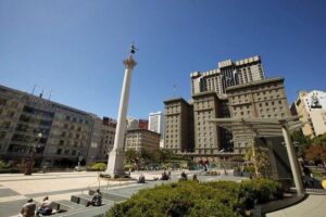 San Francisco: Alcatraz Island & Hop-on Hop-off Sightseeing Tour - Alcatraz on your fixed time: ferry logistics and the Cell House audio