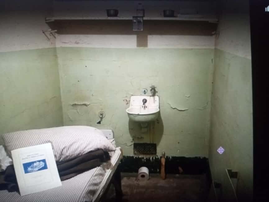 San Francisco: Alcatraz Island Tour with 1 Hour Bike Rental - Ferry to Alcatraz without the usual stress