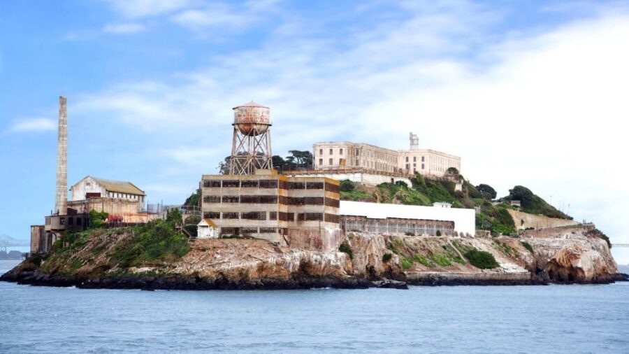 San Francisco: Alcatraz with San Francisco Bay Cruise - Inside the prison: pace yourself through the stories