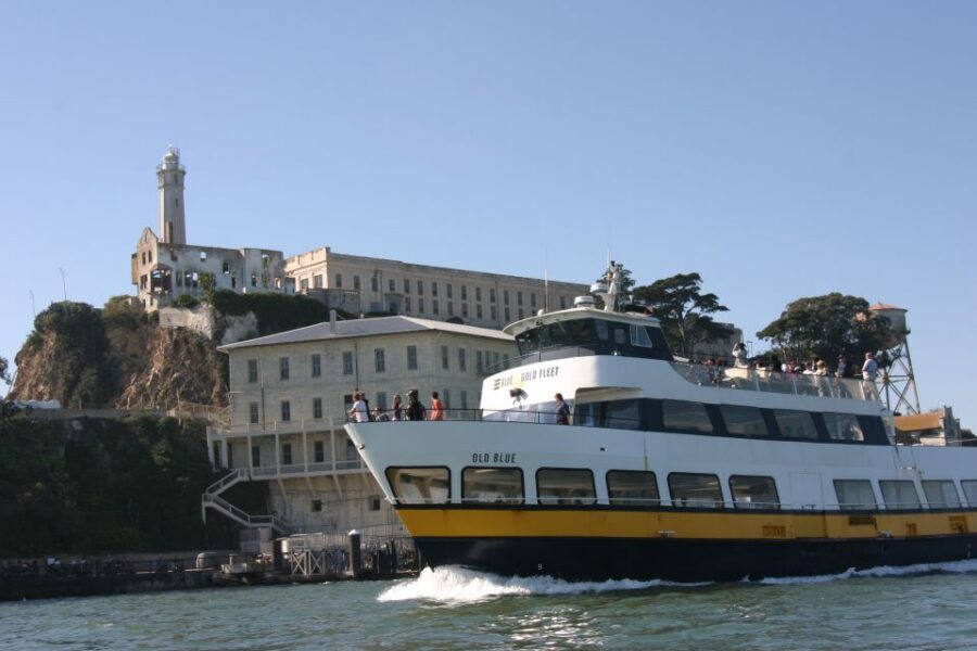 San Francisco: Alcatraz with San Francisco Bay Cruise - The Bay cruise from Pier 39: a scenic decompression