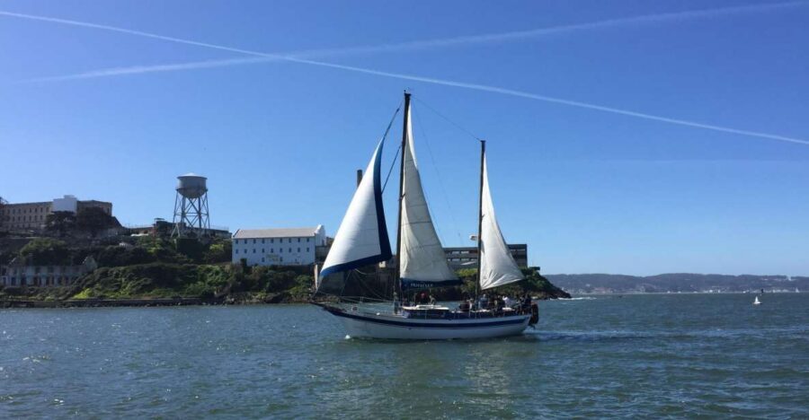 San Francisco: Bay Sailing Tour with Drinks - What “under sail” feels like on the Privateer