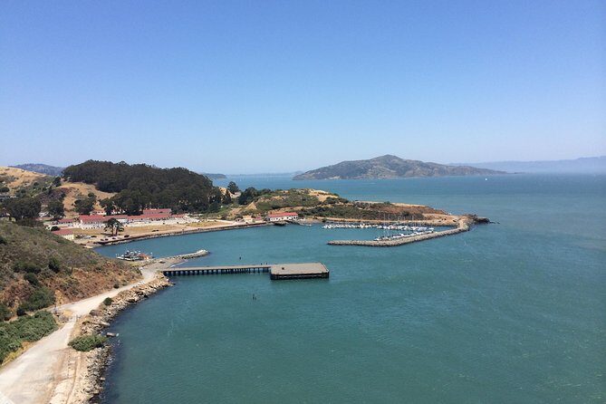 San Francisco Bike Rental For the Golden Gate Bridge - Sausalito when you arrive: downhill riding, lunch options, and an easy reset