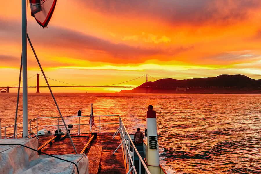 San Francisco: California Sunset Cruise (2-hours) - Night Turns On: Skyline Views From the Waterfront
