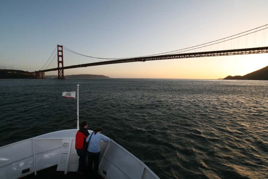 San Francisco: California Sunset Cruise (2-hours) - Drinks and Snacks: Simple, Not Fancy