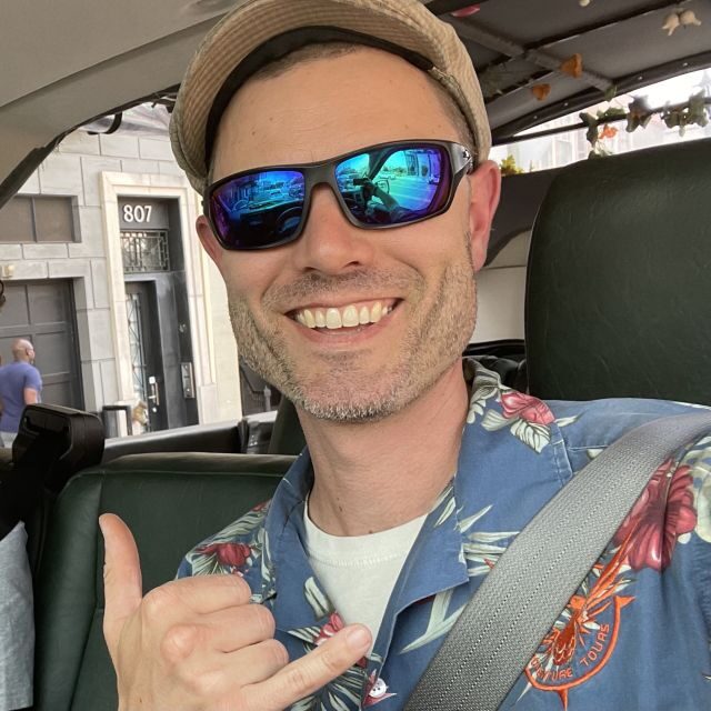 San Francisco: City Highlights Tour with Alcatraz Ferry - Alamo Square to Haight-Ashbury and North Beach: classic neighborhoods with real character