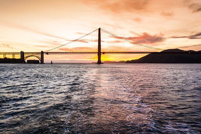 San Francisco City Lights Cruise (2-hours) - Sunset or city lights: how the cruise changes by season