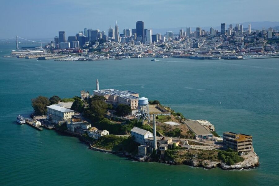 San Francisco: City Tour and Alcatraz Entrance Ticket Combo - Twin Peaks: The Best Payoff for Your Camera and Your Legs