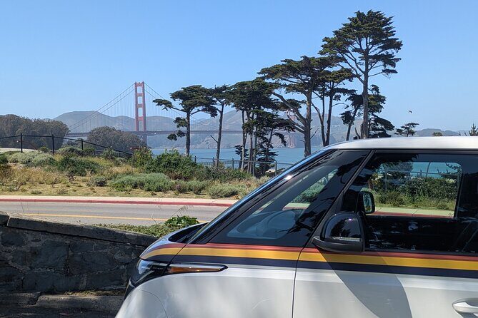 San Francisco City Tour in EV Volkswagen Van - Palace of Fine Arts and the Golden Gate: classic stops with easy wins