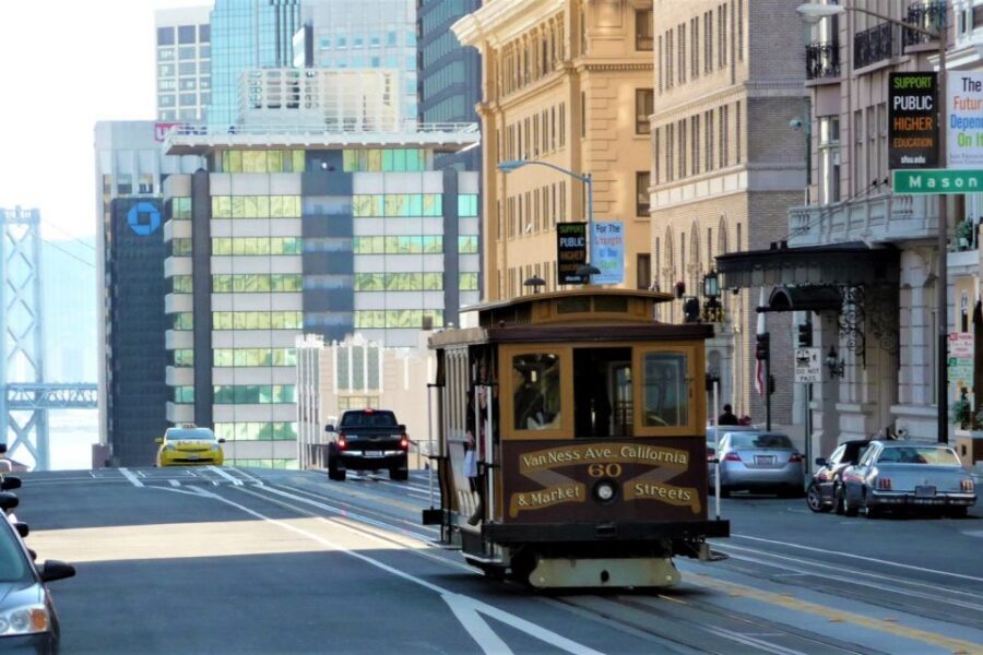 San Francisco Double Decker Bus Night Tour - The route that strings together Wharf, Pier 39, and the Bay Bridge lights