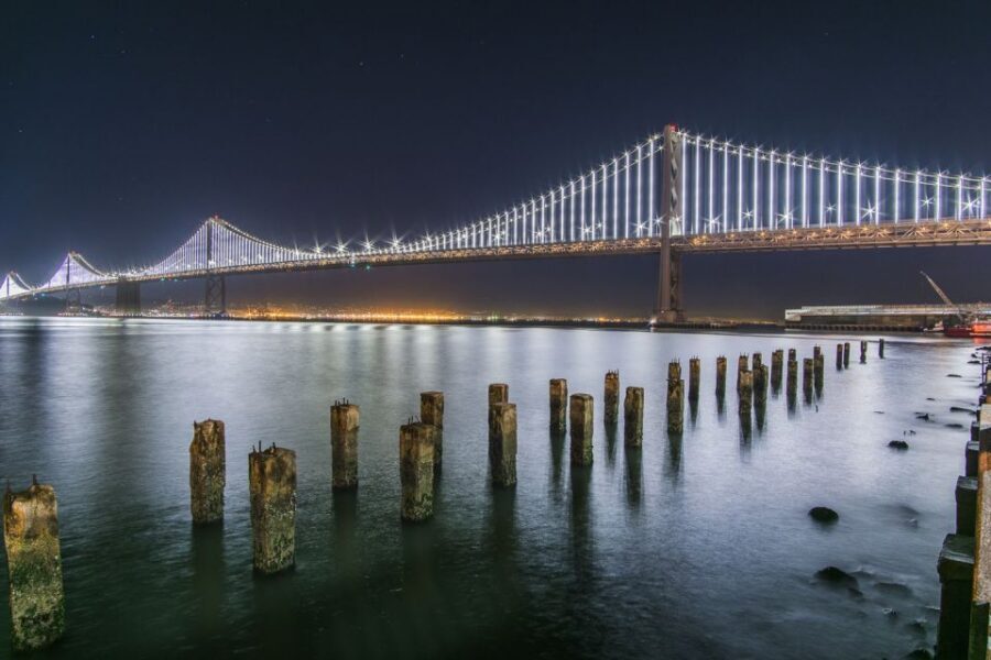 San Francisco Double Decker Bus Night Tour - Narration in multiple languages: how to use it without losing the view