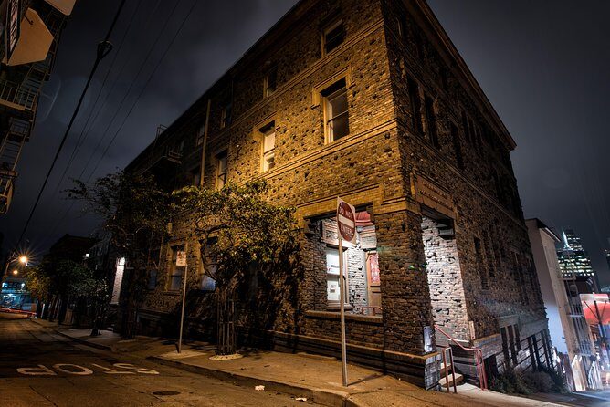 San Francisco Ghost Tours: Gold and Ghouls Tour - Guides and Story Style: Why Your Guide Matters