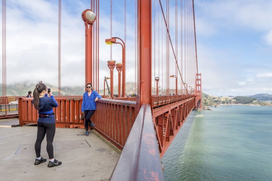 San Francisco: Golden Gate Bridge and Sausalito Cycling Tour - Fort Point to the Golden Gate: the crossing that makes or breaks the day
