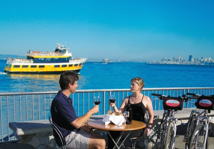 San Francisco: Golden Gate Bridge to Sausalito Bike Tour - Why the Golden Gate Bridge by bike hits different