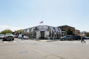San Francisco: Muir Woods, Napa & Sonoma Valley Wine Tour - San Francisco to the redwoods: pickup, coach comfort, and the early rhythm