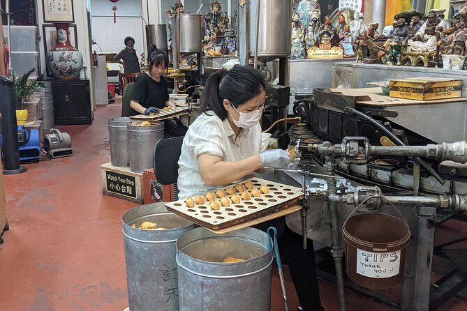 San Francisco Private City Tour - Chinatown at your pace, with temple and cookie options