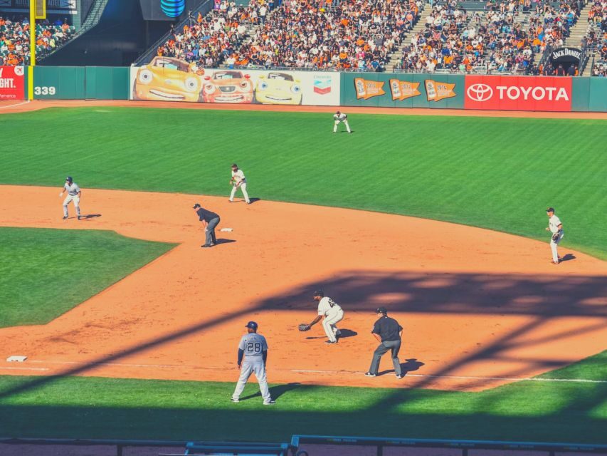 San Francisco: San Francisco Giants Baseball Game Ticket - Practical do’s and don’ts at Oracle Park