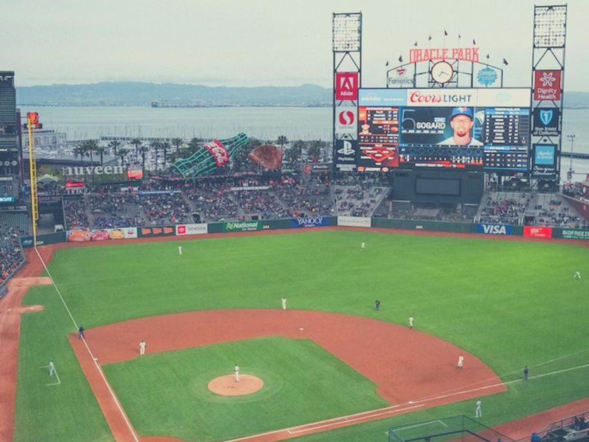 San Francisco: San Francisco Giants Baseball Game Ticket - Matchday entertainment: why it helps first-timers