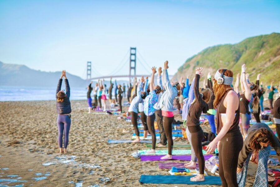 San Francisco: Silent Disco Yoga at Baker Beach - How silent disco yoga headphones change everything