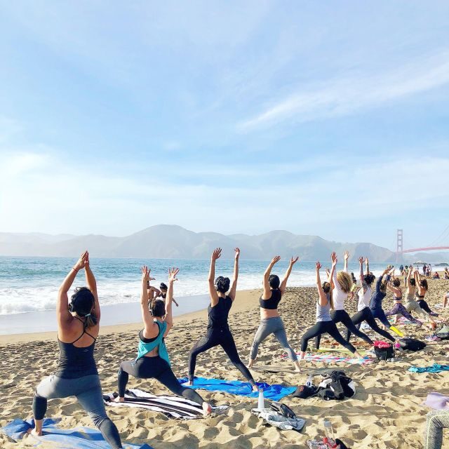 San Francisco: Silent Disco Yoga at Baker Beach - What’s included in the $33 (and what you should bring)