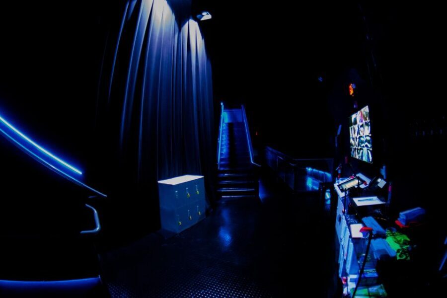 San Francisco: The Flyer - The jetway experience: 3D mapping with sights and sounds