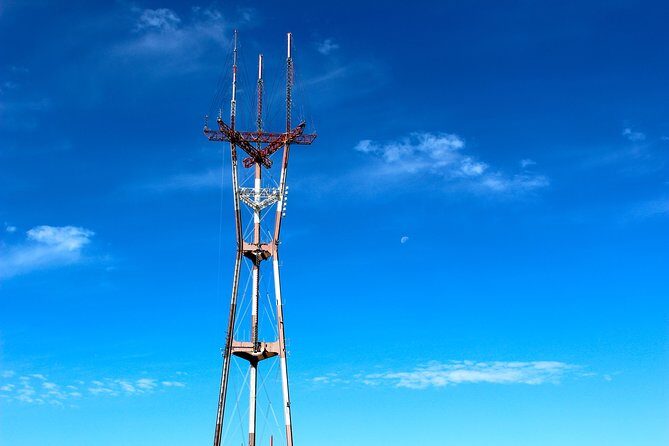 San Francisco Urban Hike: Castro and Twin Peaks - Guide quality and group size: why it makes a difference on this route