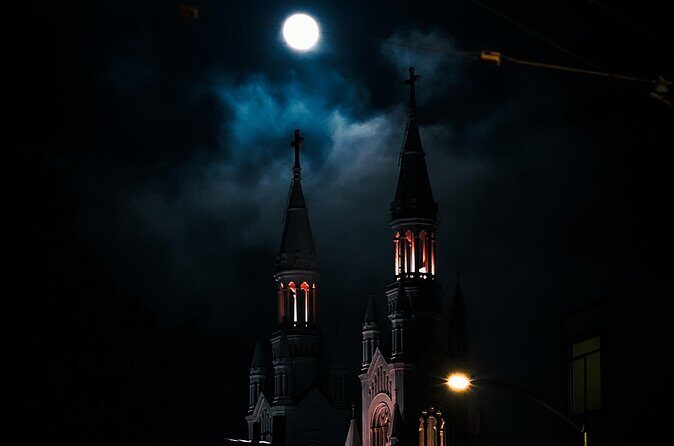 SF's North Beach: Gourmet Ghost Tour - Includes full meal, 3 hrs - Washington Square Park: focaccia, bohemian energy, and a quick reset